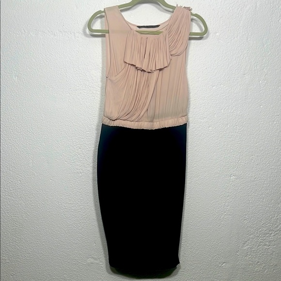 Zara Dresses & Skirts - Zara - Zara classic Chic Two-Tone Sleeveless Dress